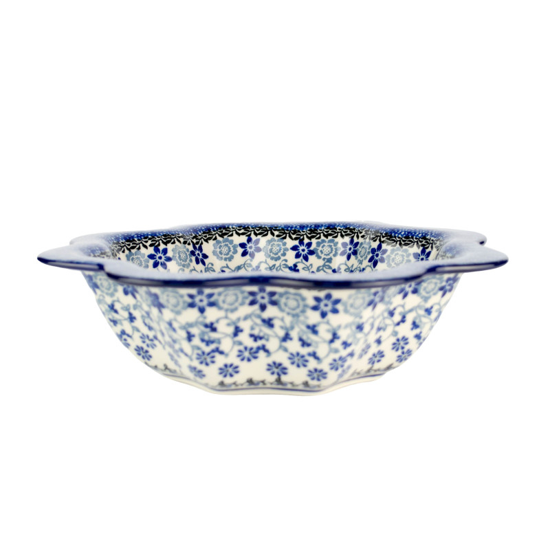 Frilled bowl