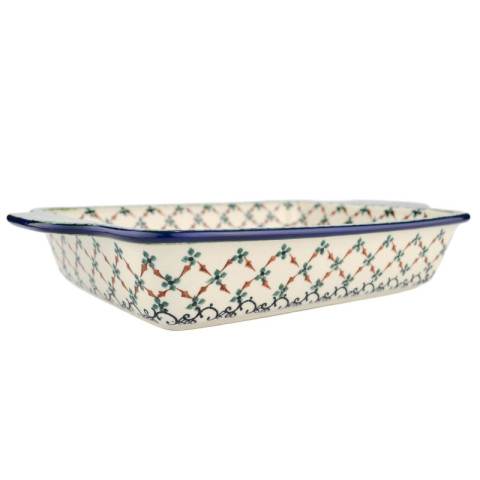 Oven dish with handles